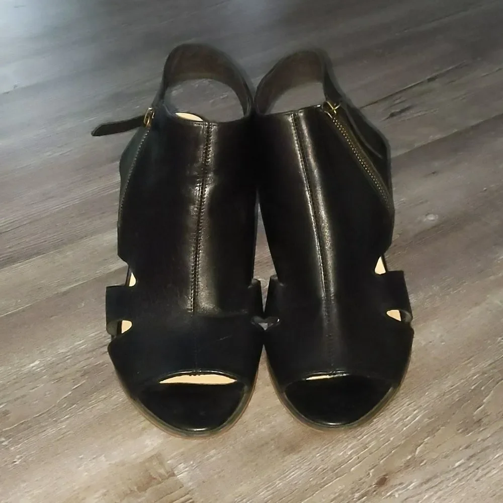 Bella-Vita black peektoe leather heeled shoes